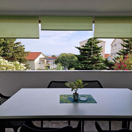 Aurelia Apartments, Вир Екстериор снимка