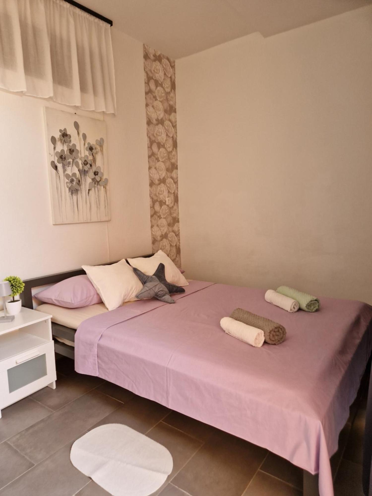 Aurelia Apartments, Вир Екстериор снимка