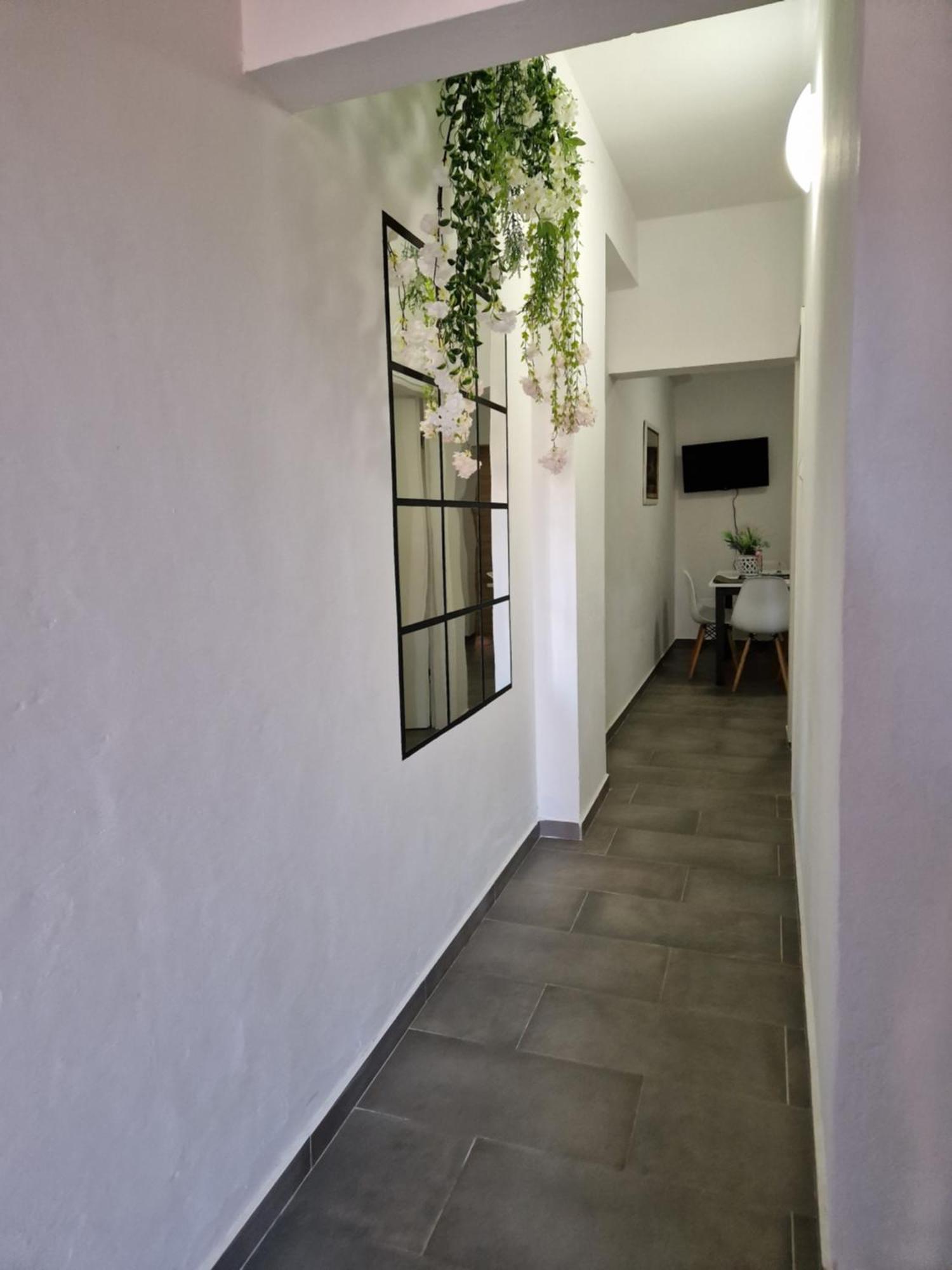 Aurelia Apartments, Вир Екстериор снимка