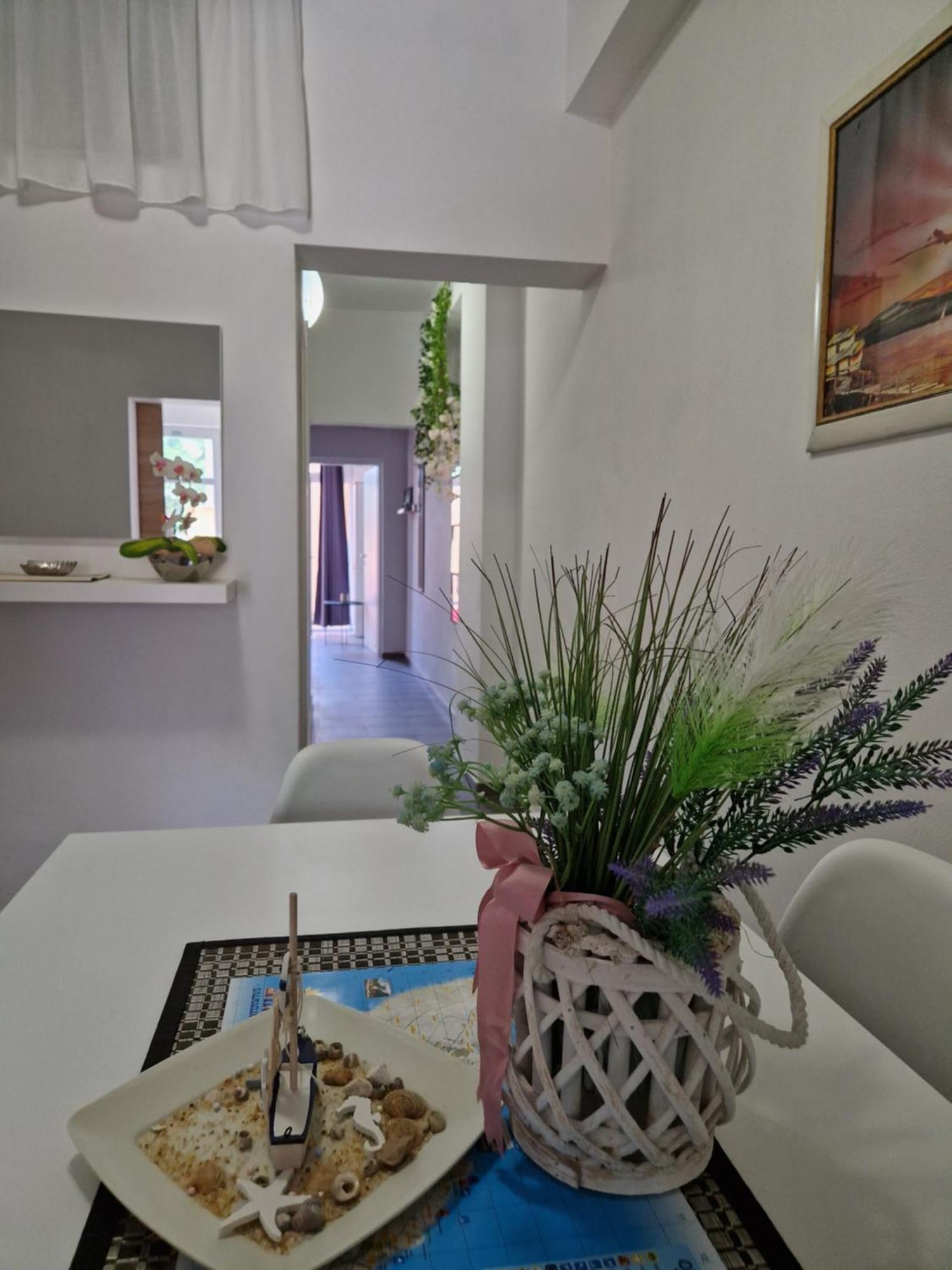 Aurelia Apartments, Вир Екстериор снимка