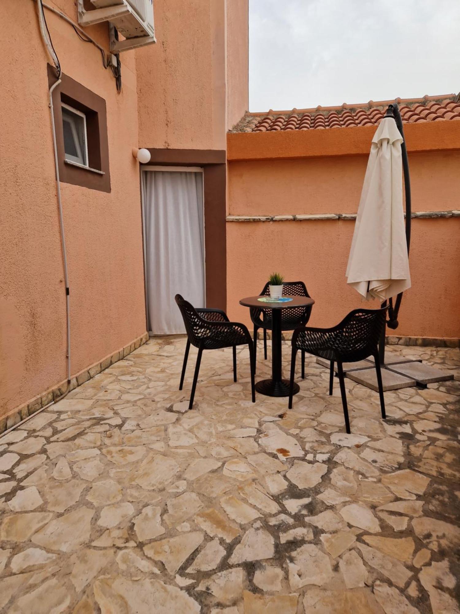 Aurelia Apartments, Вир Екстериор снимка