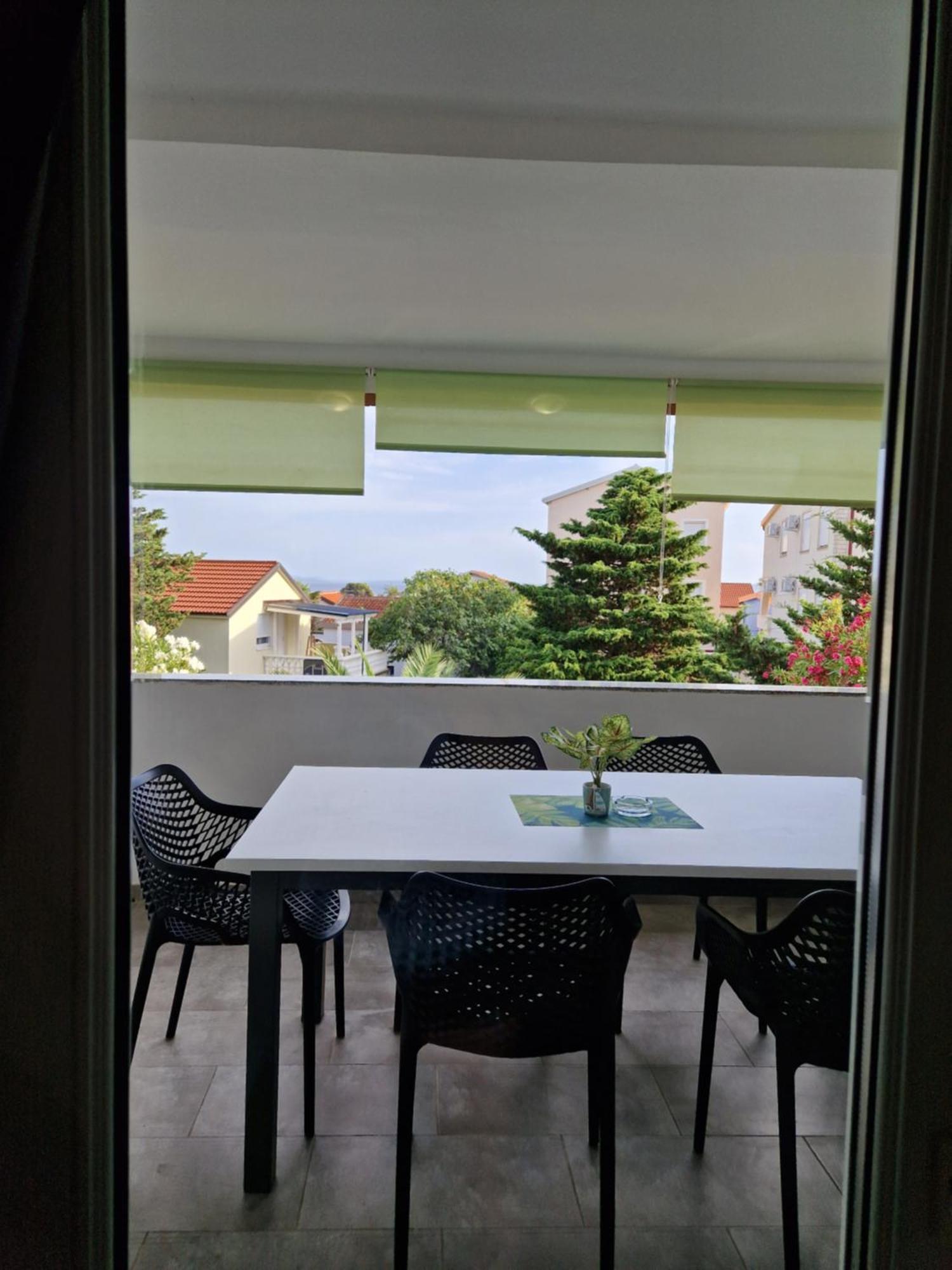 Aurelia Apartments, Вир Екстериор снимка