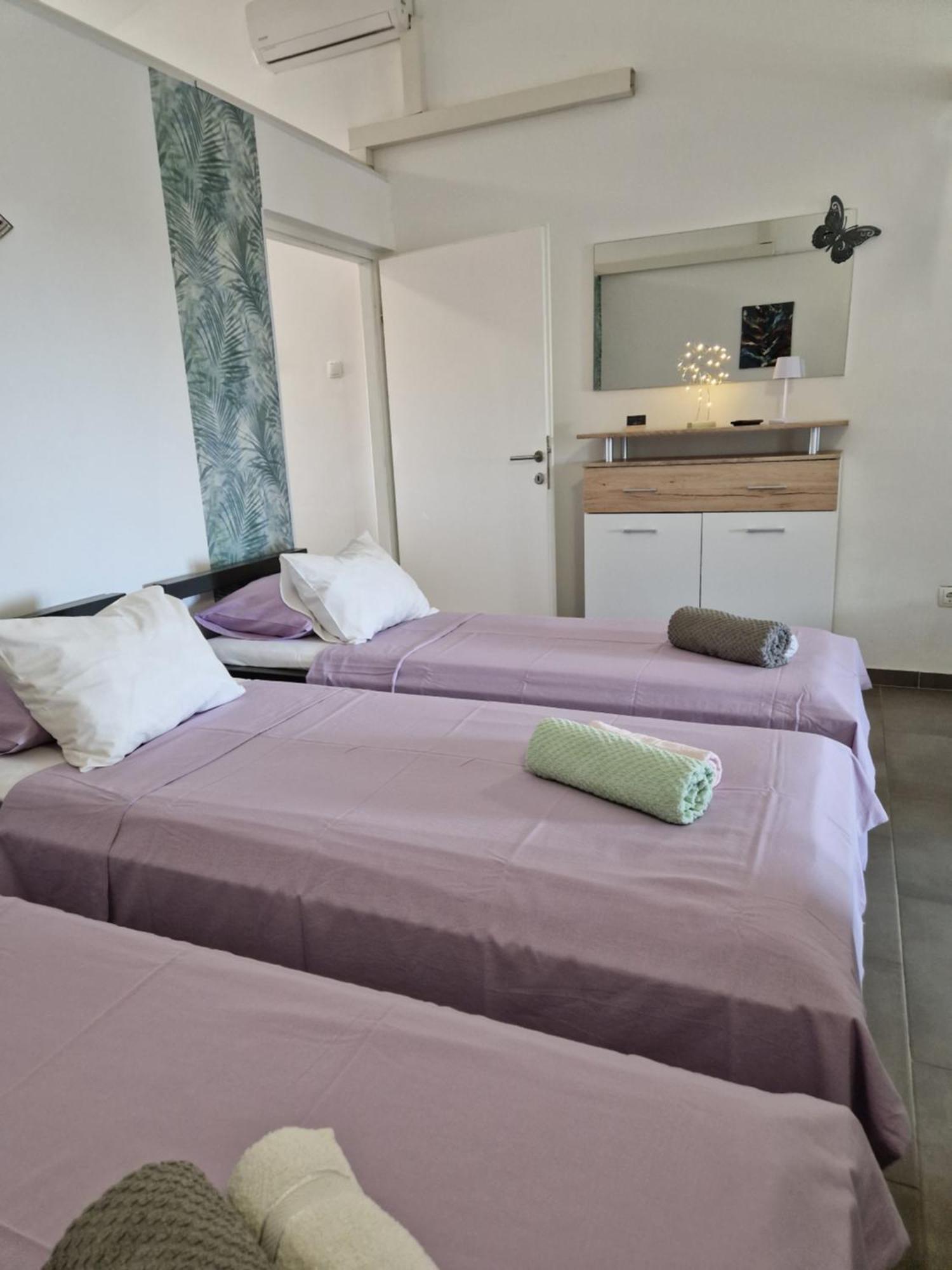 Aurelia Apartments, Вир Екстериор снимка