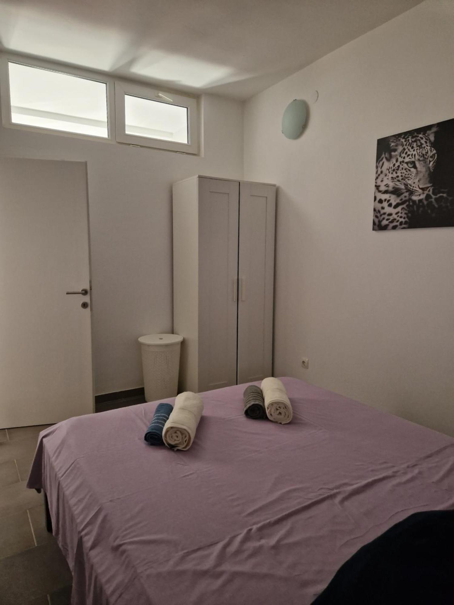 Aurelia Apartments, Вир Екстериор снимка