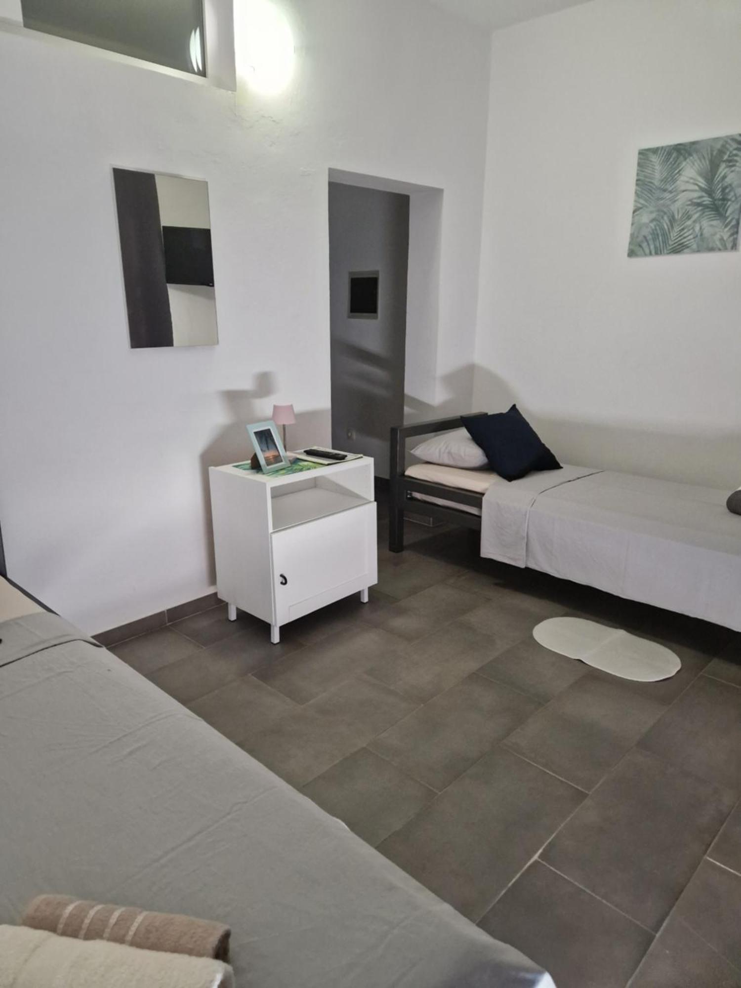Aurelia Apartments, Вир Екстериор снимка